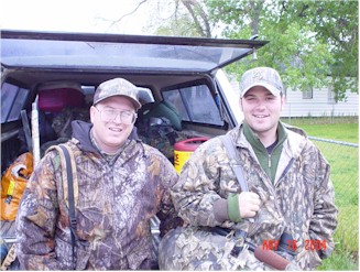 josh&johnW.jpg (39349 bytes)